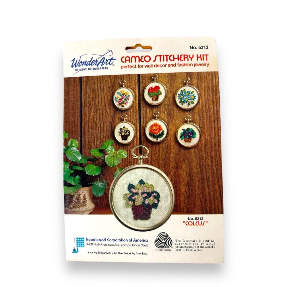 Wonder Art Cameo Stitchery Kit 5312 Coleus Vintage Embroidery Stamped Frame USA